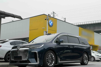 岚图汽车 岚图梦想家 2025款 PHEV 四驱旗舰乾崑版