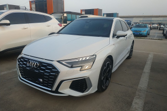 奥迪A3 2023款 改款 Sportback 35 TFSI 豪华运动型