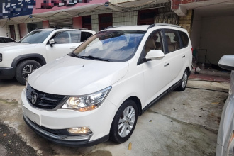宝骏730 2016款 1.5L 手动舒适型 7座 国V