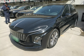 红旗E-QM5 2022款 431km 充电乐享版