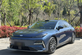 吉利银河 银河星耀8 2025款 130km EM-P 星舰版