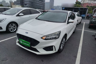 福特 福克斯 2021款 两厢 EcoBoost 180 自动锋潮型