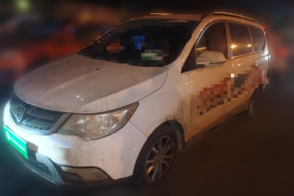 宝骏730 2014款 1.5L 手动舒适型 7座