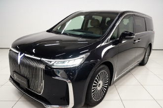 岚图汽车 岚图梦想家 2025款 PHEV 四驱旗舰鲲鹏版