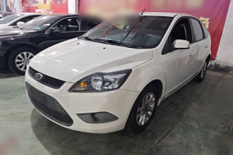 福特 福克斯 2013款 两厢经典 1.8L 自动基本型