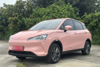 哪吒汽车 哪吒V 2022款 潮 400 Lite 粉色定制款