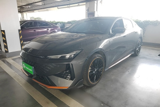 长安UNI-V 2024款 1.5T 尊贵运动型