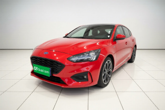 福特 福克斯 2019款 三厢 EcoBoost 180 自动ST Line
