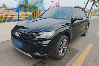奥迪Q5L 2024款 40 TFSI 豪华动感型
