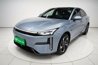 吉利银河 银河L6 2025款 EM-i 140km 星舰版