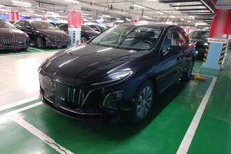 红旗E-QM5 2022款 431km 充电乐享版