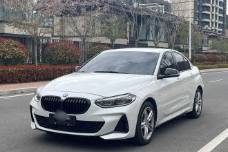 宝马1系 2021款 改款 120i M运动曜夜版