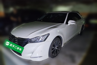 丰田 皇冠 2018款 2.0T 时尚版