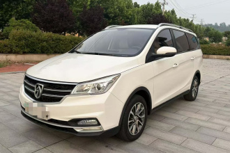 宝骏730 2021款 1.5T CVT时尚型 7座