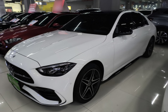 奔驰C级 2023款 改款 C 260 L 皓夜运动版