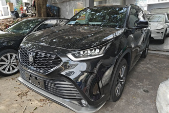 丰田 皇冠陆放 2026款 2.5L HEV四驱尊贵版