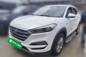 现代 途胜 2015款 1.6T 双离合两驱智能型