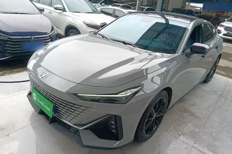 长安UNI-V 2022款 1.5T 尊贵型