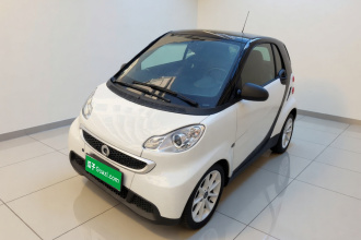 smart fortwo 2014款 1.0 MHD 硬顶新年特别版