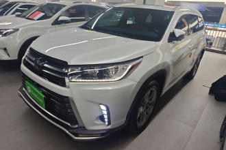 丰田 汉兰达 2021款 2.0T 四驱尊贵版 7座