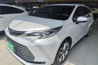 丰田 赛那SIENNA 2023款 2.5L混动 尊贵版