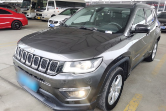 Jeep 指南者 2019款 220T 自动悦享版