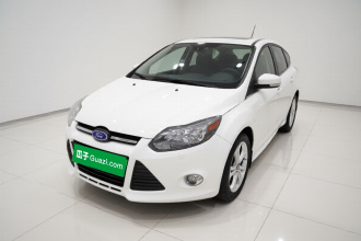 福特 福克斯 2012款 两厢 2.0L 自动豪华运动型