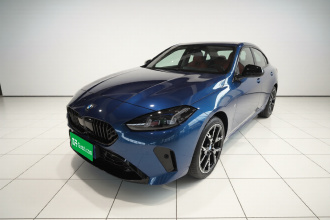 宝马2系 2025款 225L M运动曜夜套装