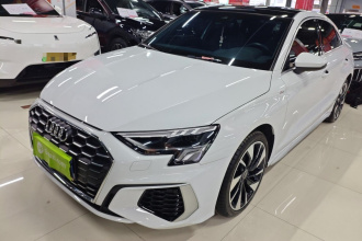 奥迪A3 2024款 A3L Limousine 35 TFSI 时尚运动型