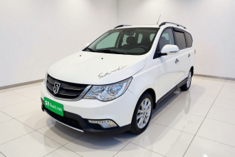 宝骏730 2014款 1.5L 手动豪华型 7座