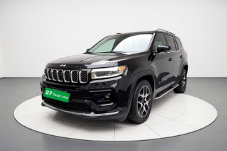 Jeep 大指挥官 2022款 2.0T 两驱豪华版