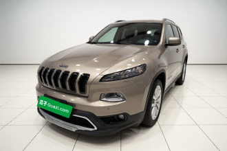 Jeep 自由光 2016款 2.0L 优越版