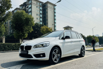 宝马2系多功能旅行车 2015款 218i 运动设计套装