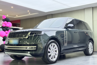 路虎 揽胜 2023款 3.0 L6 400PS 盛世七座加长版