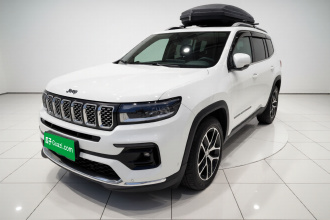 Jeep 大指挥官 2022款 2.0T 四驱豪华版