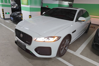 捷豹XFL 2023款 XFL 2.0T P250 两驱精英运动版