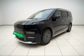 极氪009 2024款 六座行政版四驱 108kWh