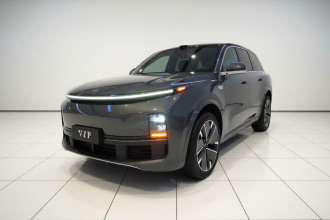 理想汽车 理想L8 2025款 Ultra 智能焕新版