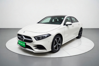 奔驰A级 2022款 改款三 A 200 L 运动轿车时尚型