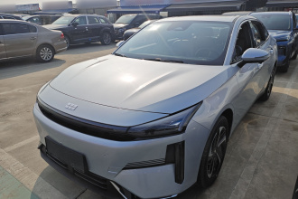 吉利银河 银河L6 2025款 EM-i 140km 星舰版