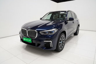 宝马X5 2022款 xDrive 30Li 尊享型M运动套装