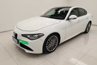 阿尔法·罗密欧 Giulia朱丽叶 2017款 2.0T 280HP 豪华版