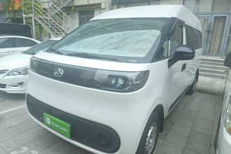 上汽大通MAXUS 大拿V1L 2026款 高顶 多功能版 宁德天行83kWh