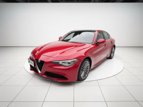 阿尔法·罗密欧 Giulia朱丽叶 2017款 2.0T 280HP 豪华版