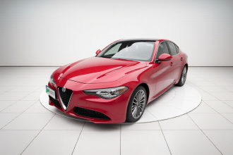 阿尔法·罗密欧 Giulia朱丽叶 2017款 2.0T 280HP 豪华版