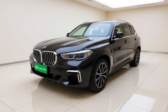 宝马X5 2022款 改款 xDrive 30Li 尊享型M运动套装