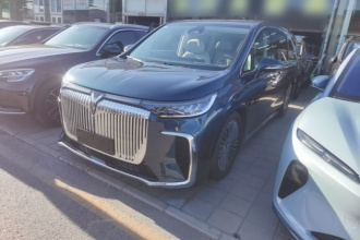 岚图汽车 岚图梦想家 2025款 PHEV 四驱旗舰鲲鹏版
