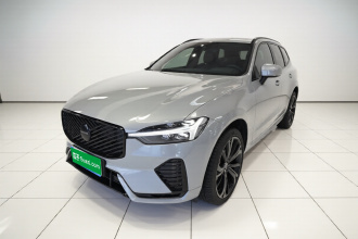 沃尔沃XC60 2026款 B5 四驱智远极夜黑版