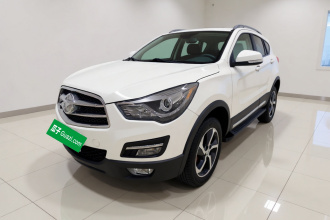 海马S5 2016款 1.6L 手动豪华型科技版
