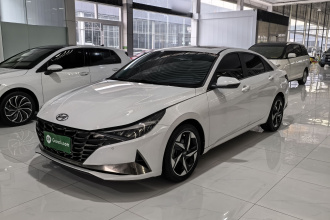 现代 伊兰特 2022款 1.5L CVT LUX尊贵版